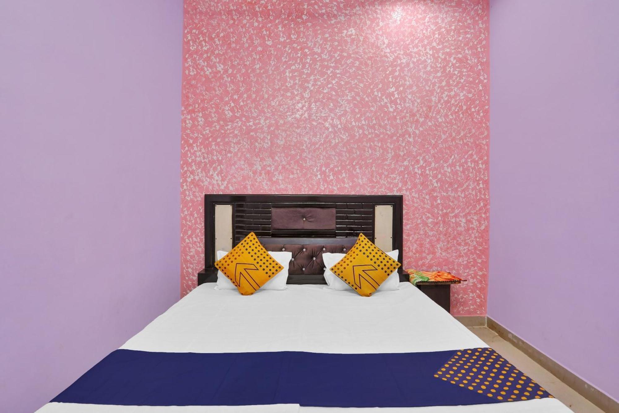 Hotel O Aniruddha Palace Mathura Zewnętrze zdjęcie