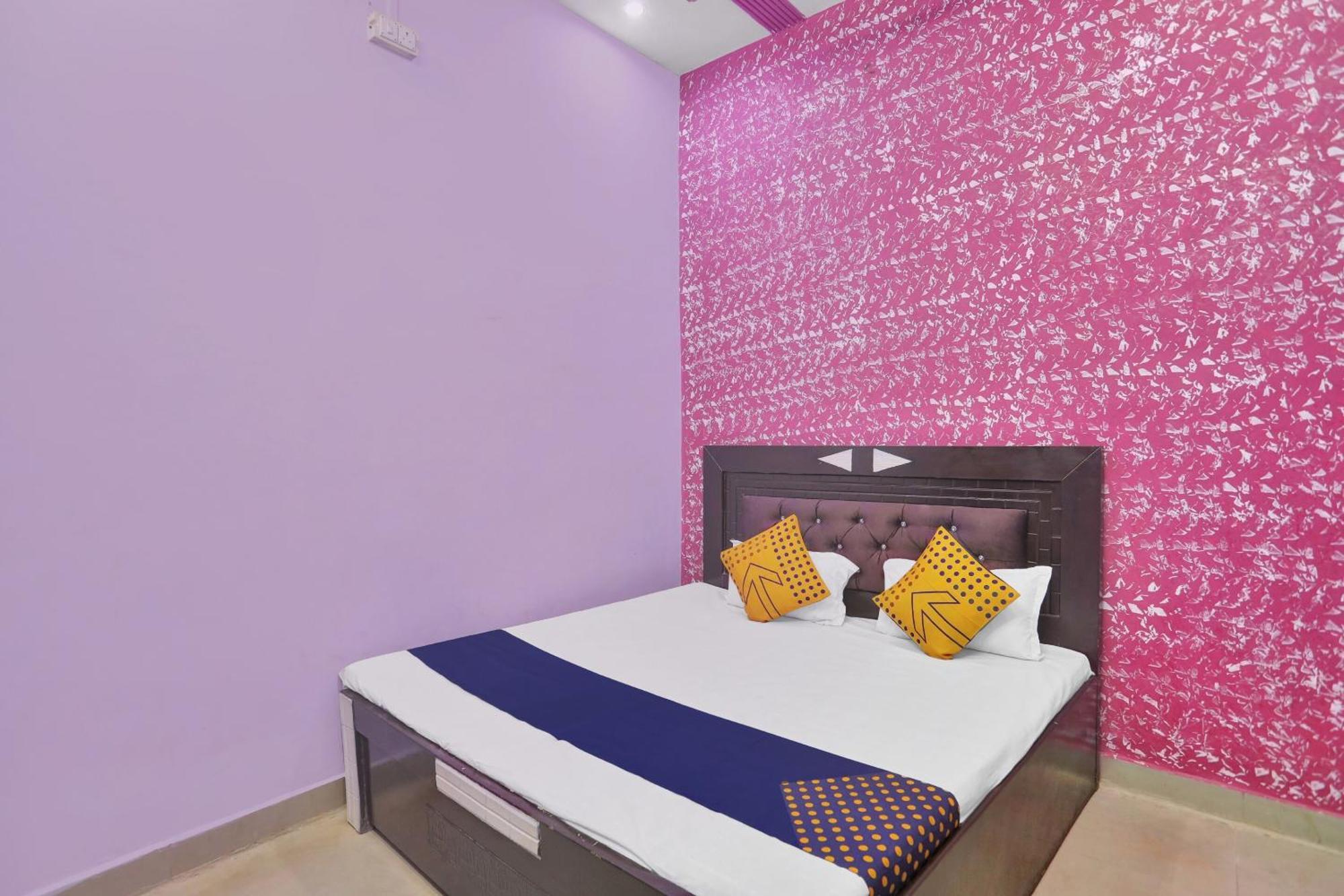 Hotel O Aniruddha Palace Mathura Zewnętrze zdjęcie