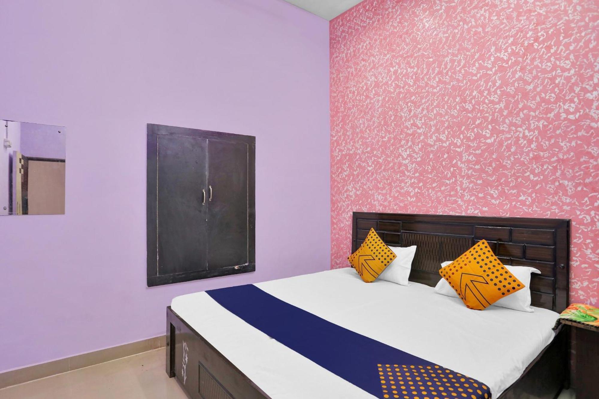 Hotel O Aniruddha Palace Mathura Zewnętrze zdjęcie